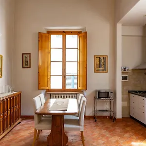  Apartment Lovely One Bedroom Nearby Ponte Vecchio